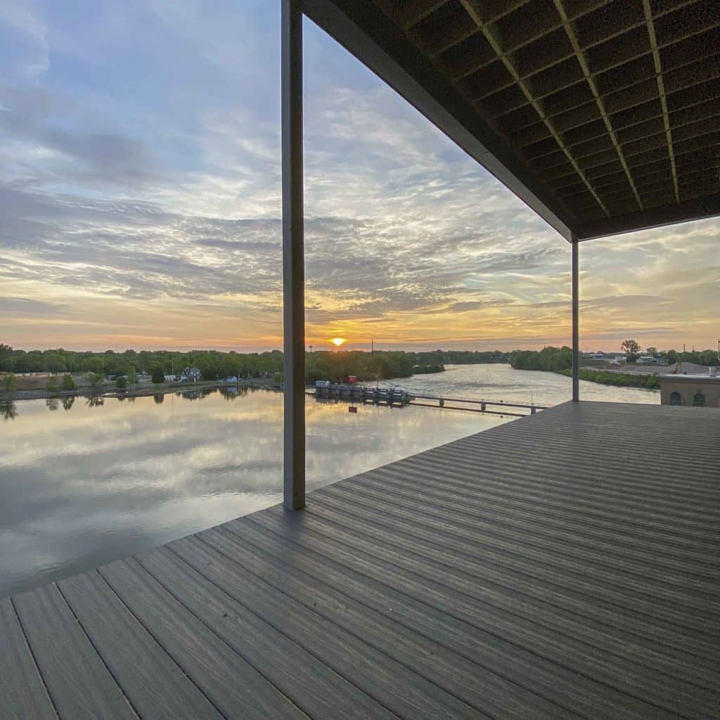 Kimberly Waterfront Apartments THE CURRENT of the Fox Kimberly